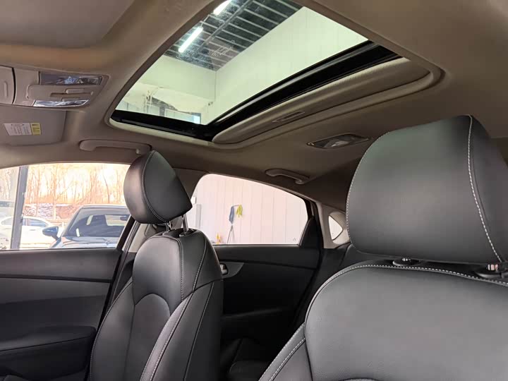 Фото 12 - Kia K3