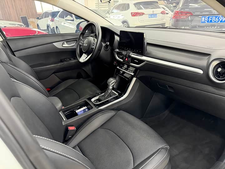 Фото 15 - Kia K3