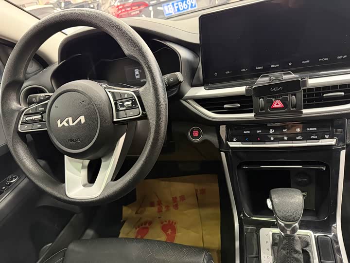 Фото 16 - Kia K3