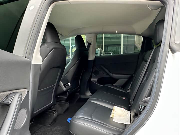 Фото 4 - Tesla Model Y