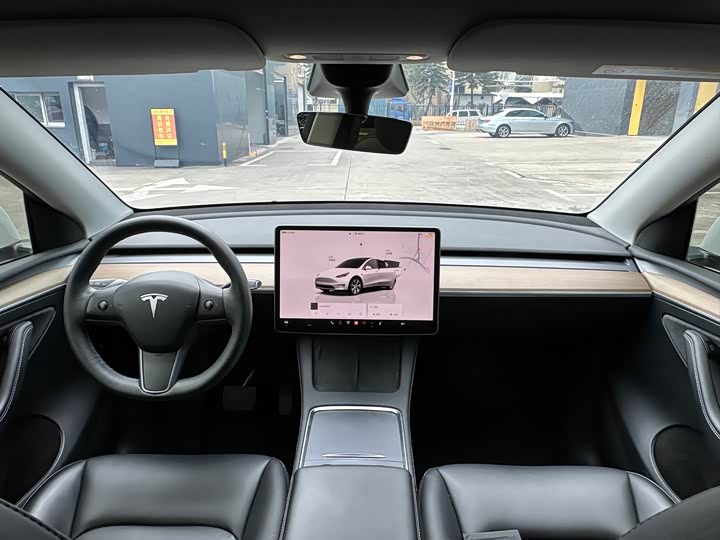Фото 5 - Tesla Model Y