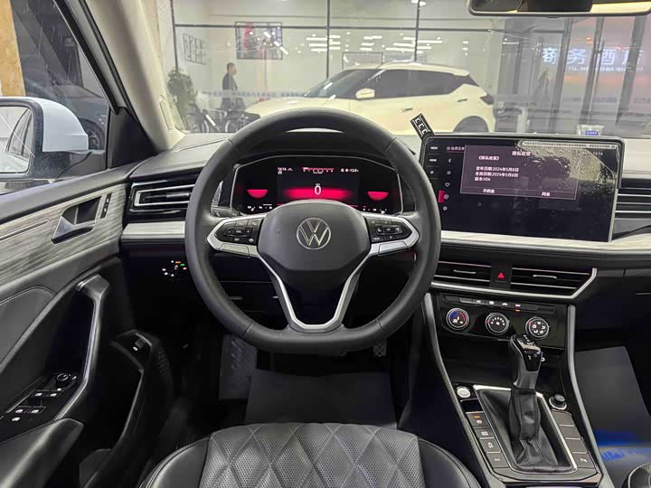 Фото 16 - Volkswagen Sagitar L