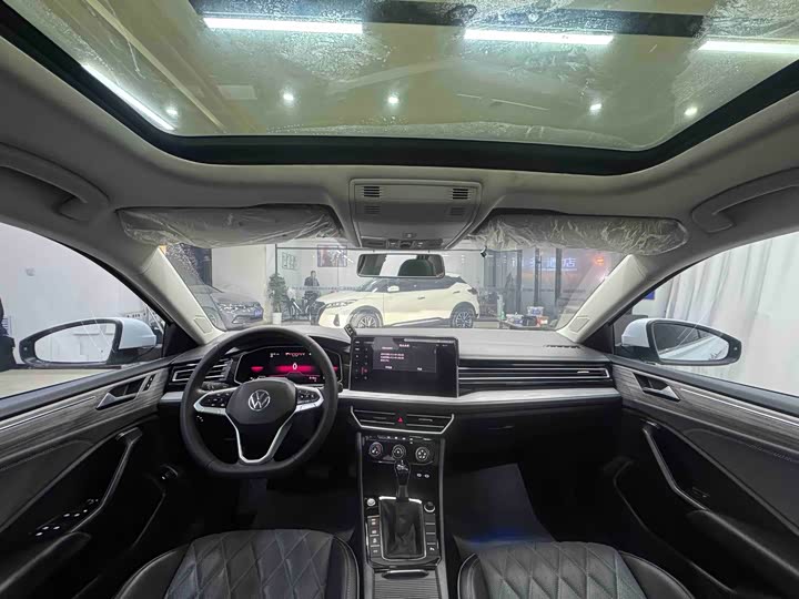 Фото 17 - Volkswagen Sagitar L