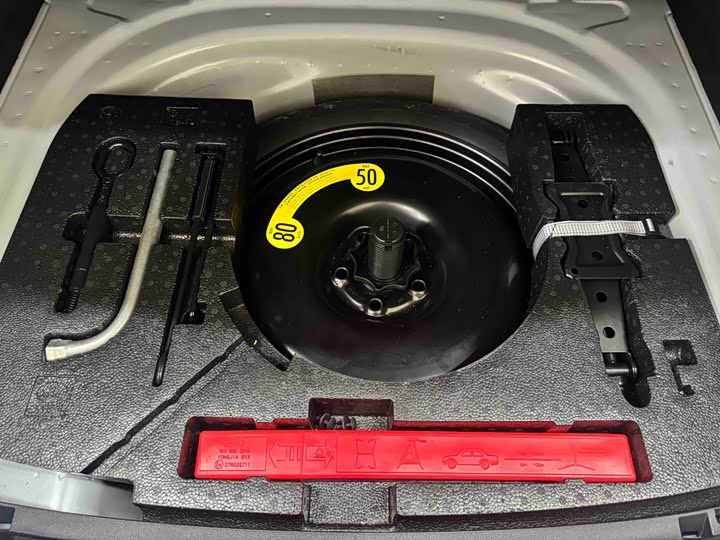 Фото 21 - Volkswagen Sagitar L