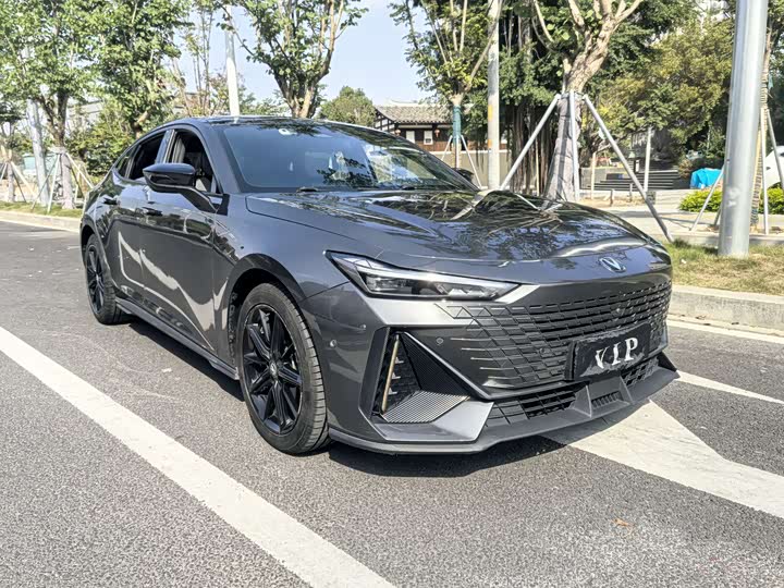 Фото 3 - Changan UNI-V