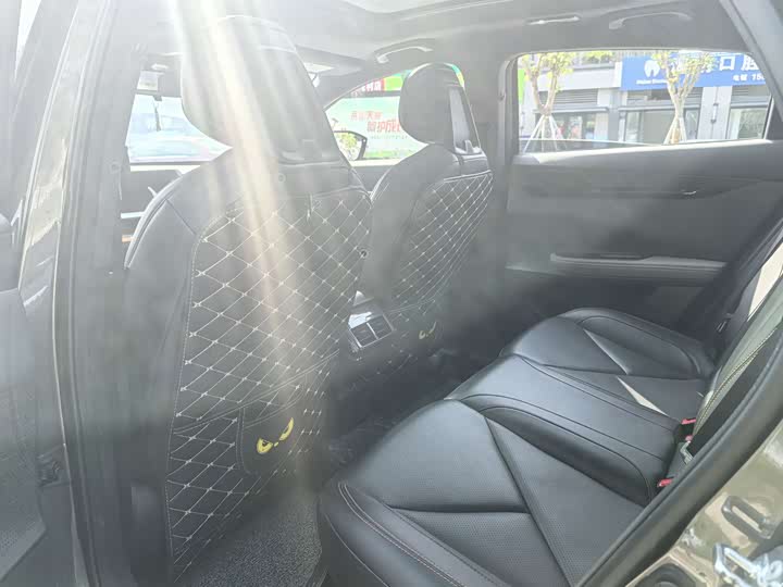 Фото 7 - Changan UNI-V