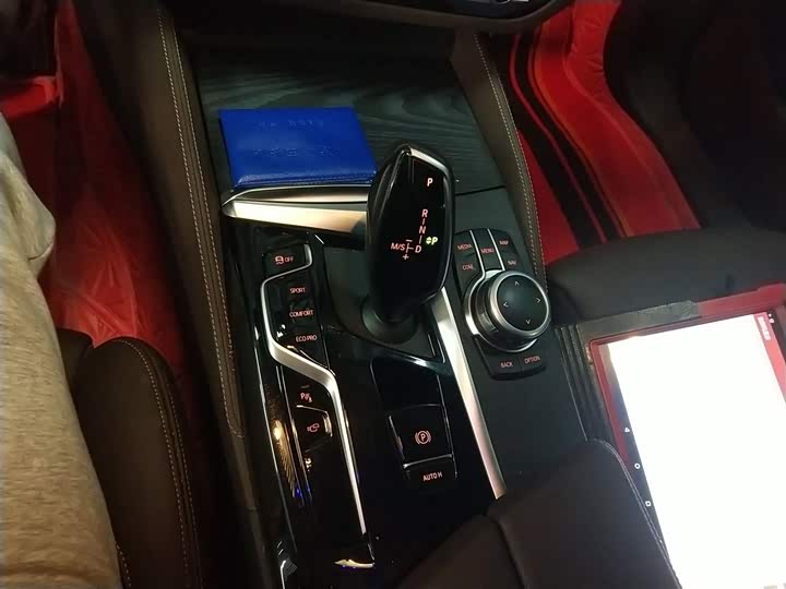 Фото 14 - BMW 5 Series