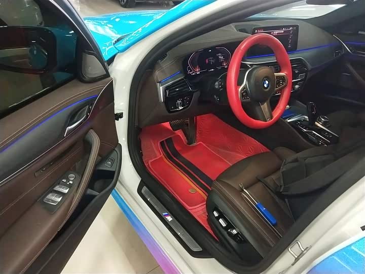 Фото 16 - BMW 5 Series