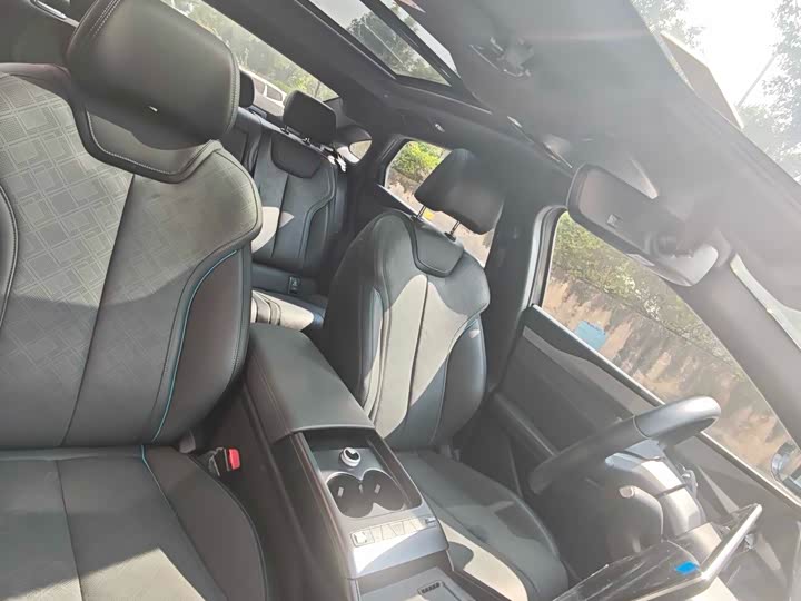 Фото 13 - BYD Qin L