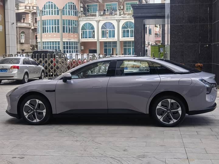 Фото 10 - XPeng Mona M03