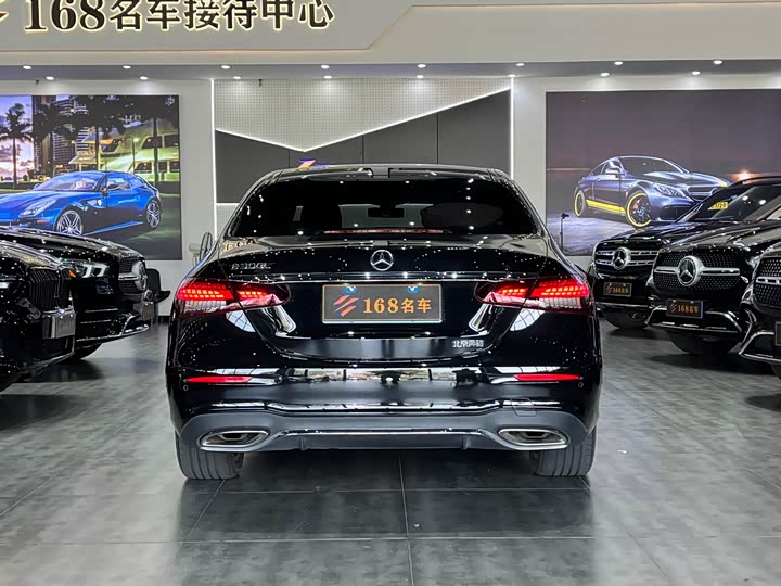 Фото 6 - Mercedes-Benz E-Class