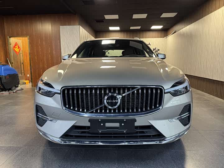 Фото 2 - Volvo XC60