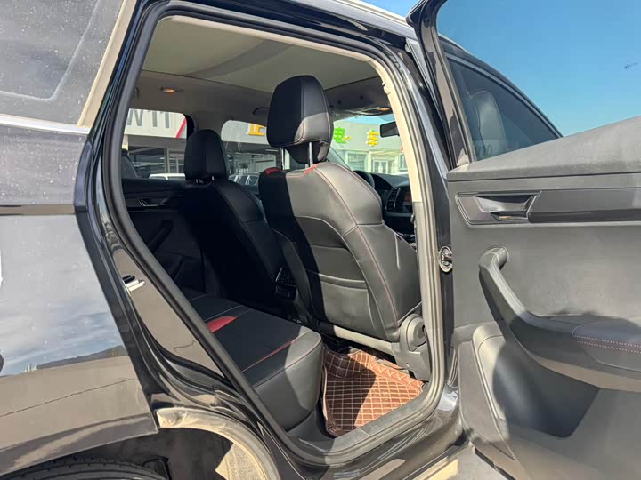 Фото 9 - Skoda Karoq