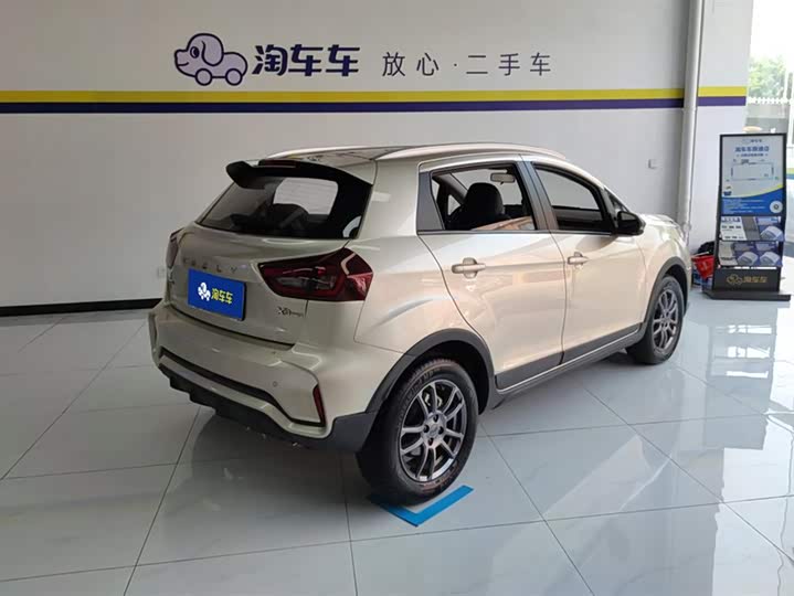 Фото 3 - Geely Vision X3