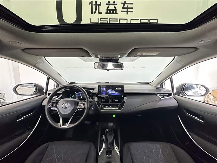 Фото 6 - Toyota Corolla