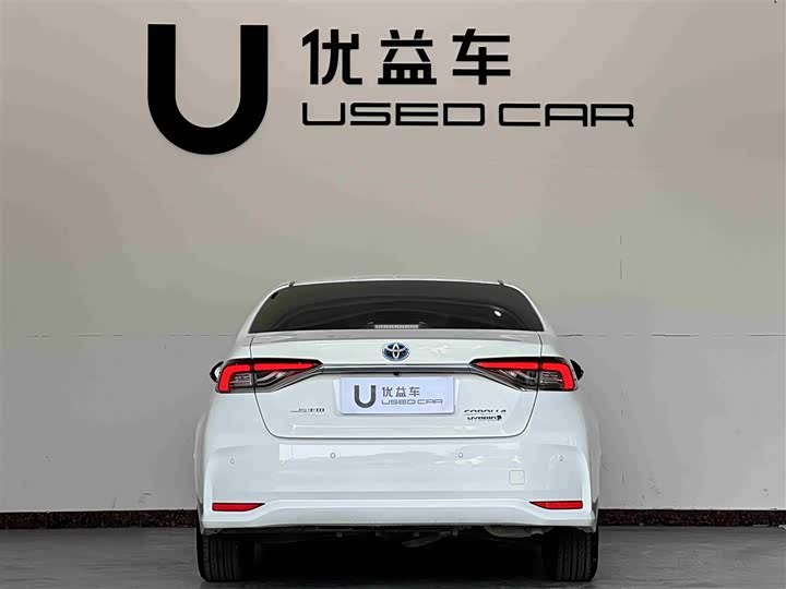 Фото 8 - Toyota Corolla