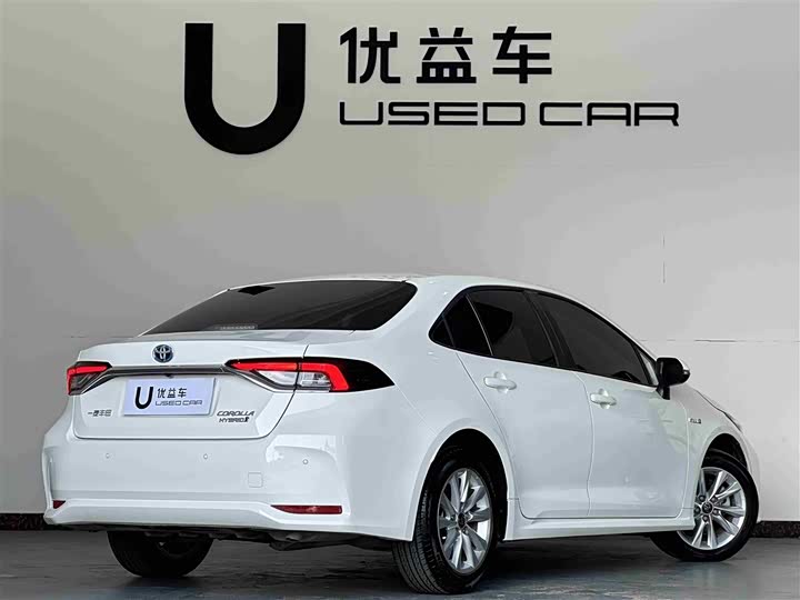 Фото 9 - Toyota Corolla