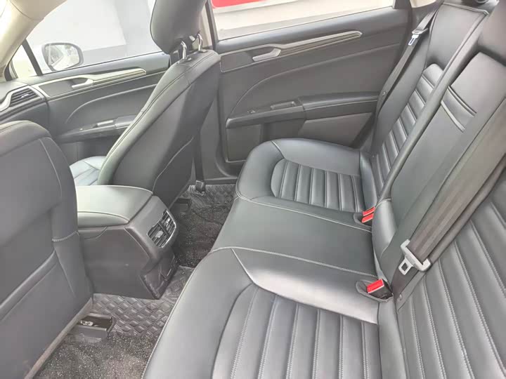 Фото 3 - Ford Mondeo