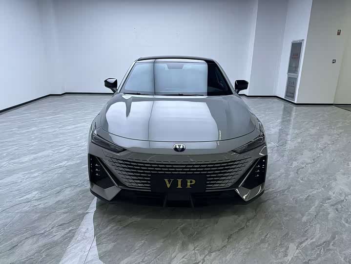 Фото 2 - Changan UNI-V