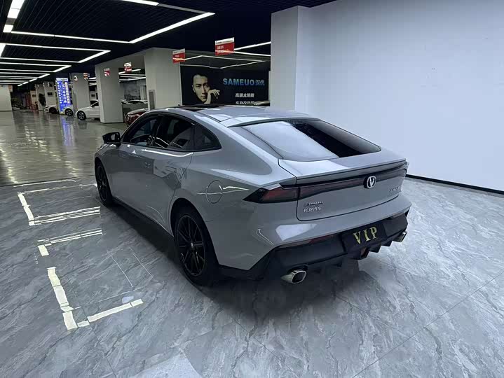 Фото 7 - Changan UNI-V