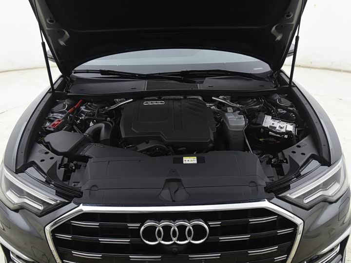 Фото 12 - Audi A6L
