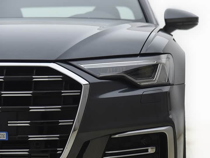 Фото 2 - Audi A6L