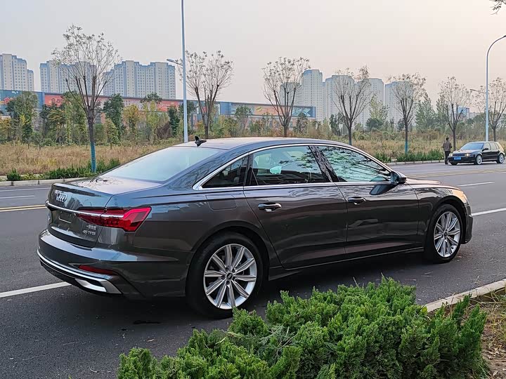 Фото 30 - Audi A6L