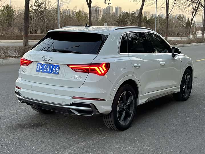 Фото 13 - Audi Q3