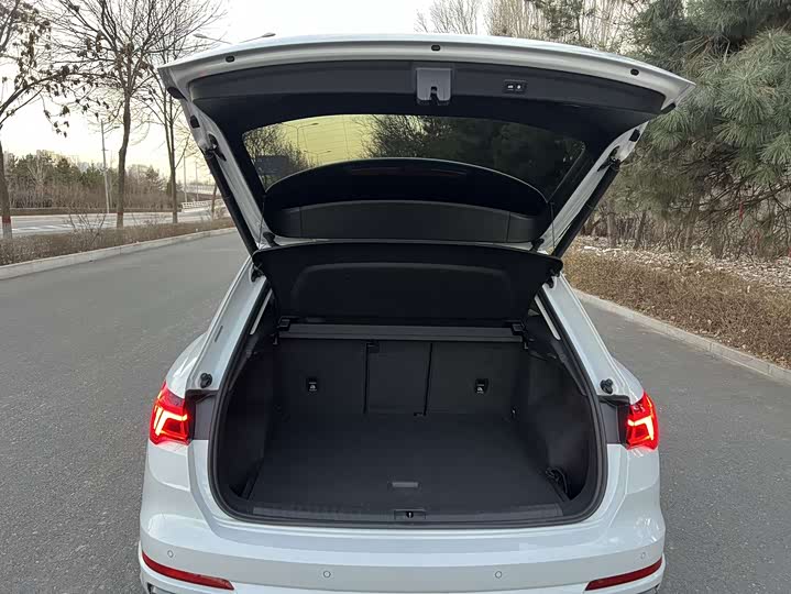 Фото 14 - Audi Q3