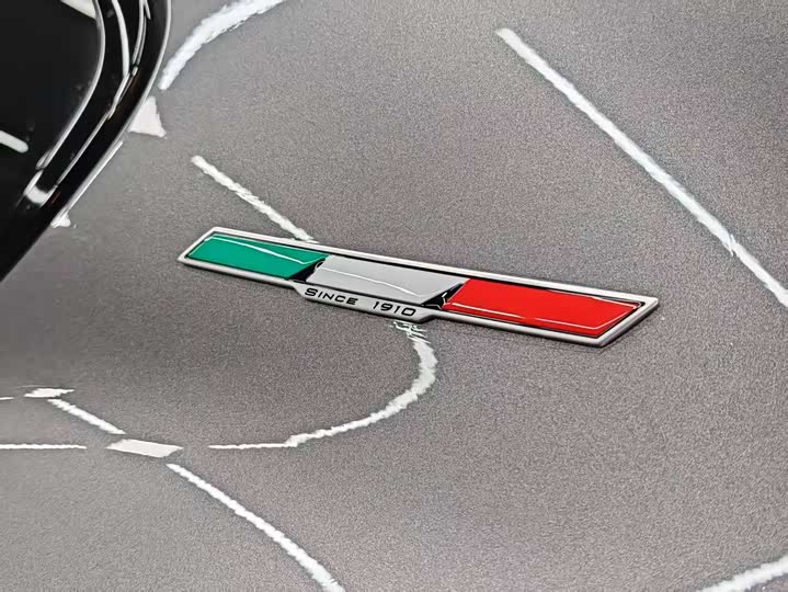 Фото 10 - Alfa Romeo Giulia