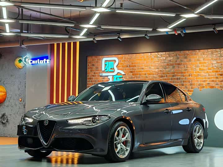 Фото 3 - Alfa Romeo Giulia