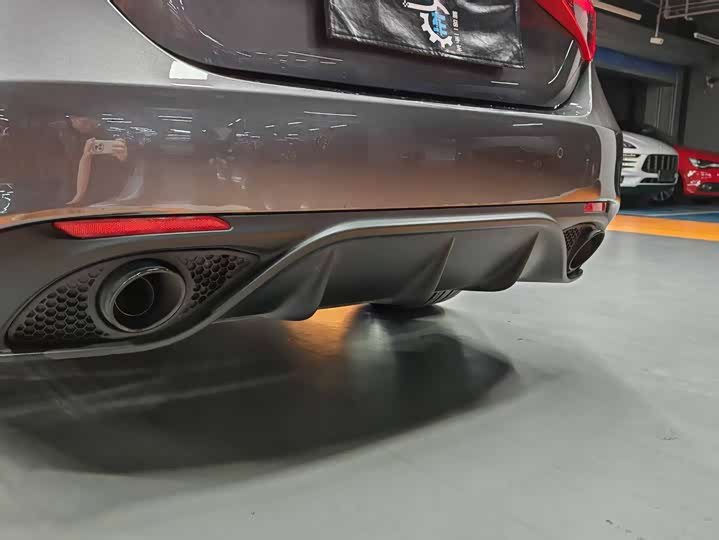 Фото 35 - Alfa Romeo Giulia