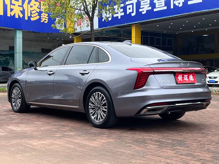 Фото 7 - Hongqi H5