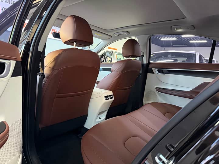 Фото 10 - Hyundai Mistra