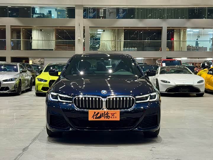Фото 2 - BMW 5 Series