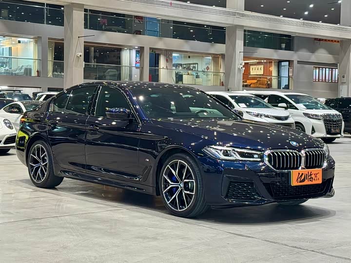 Фото 3 - BMW 5 Series