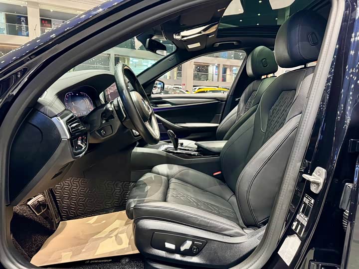 Фото 4 - BMW 5 Series