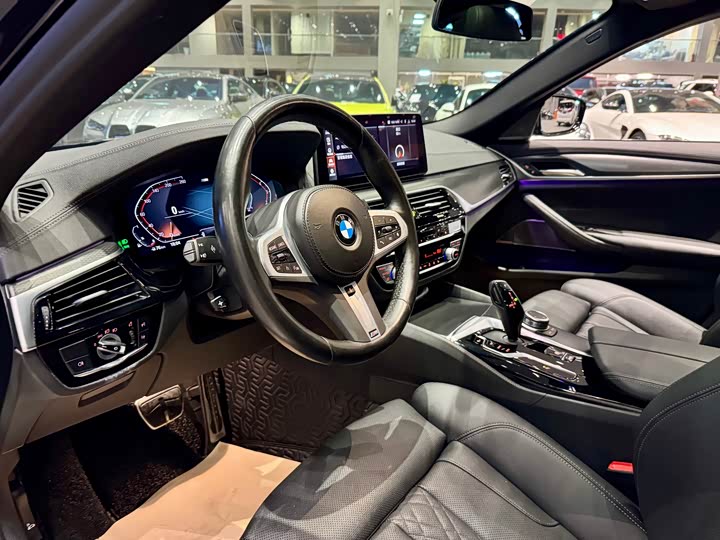 Фото 5 - BMW 5 Series