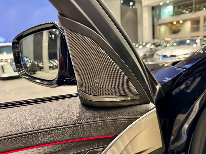 Фото 6 - BMW 5 Series