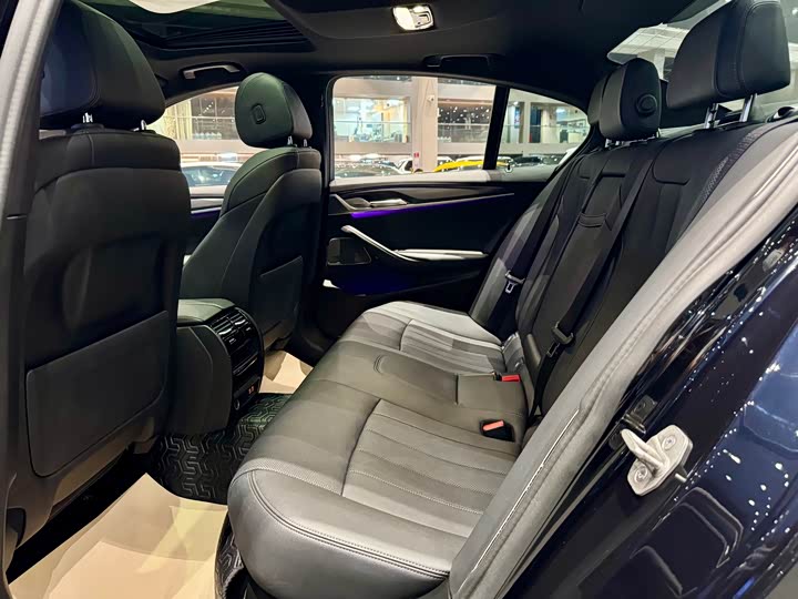 Фото 8 - BMW 5 Series