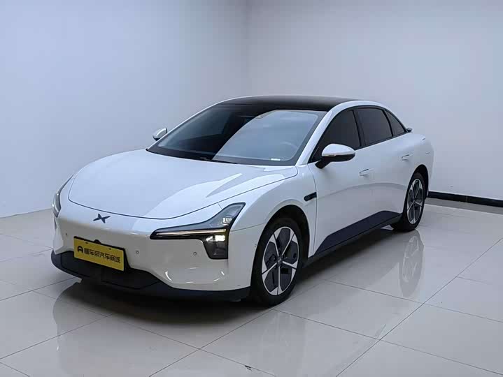 Фото 1 - XPeng Mona M03