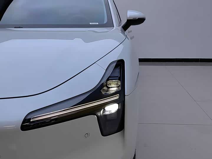 Фото 10 - XPeng Mona M03