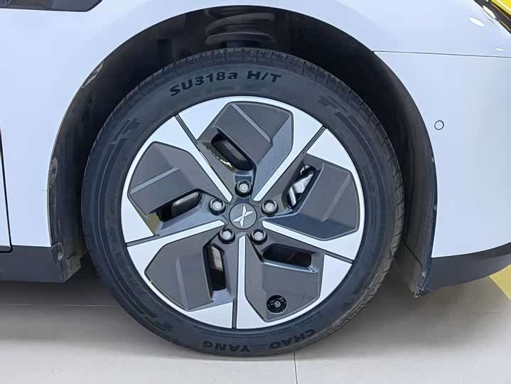 Фото 6 - XPeng Mona M03