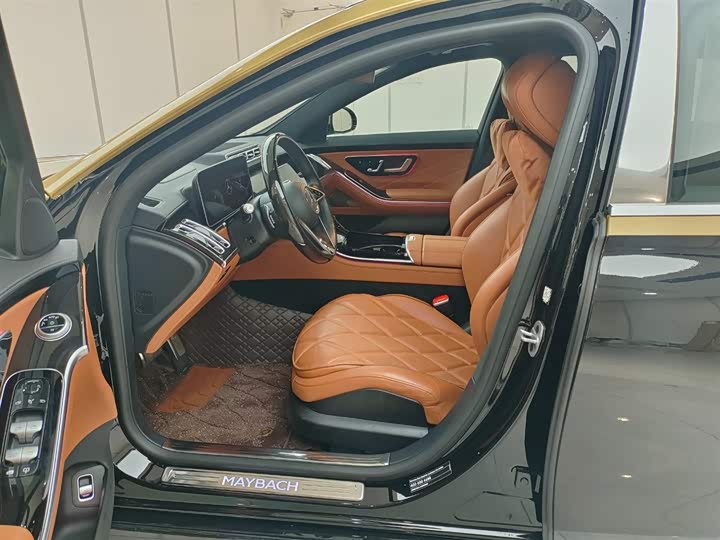 Фото 10 - Mercedes-Benz Maybach S-Class