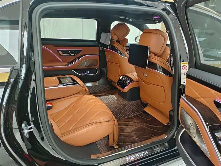 Фото 11 - Mercedes-Benz Maybach S-Class