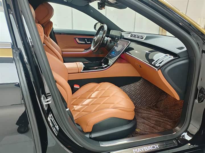 Фото 12 - Mercedes-Benz Maybach S-Class