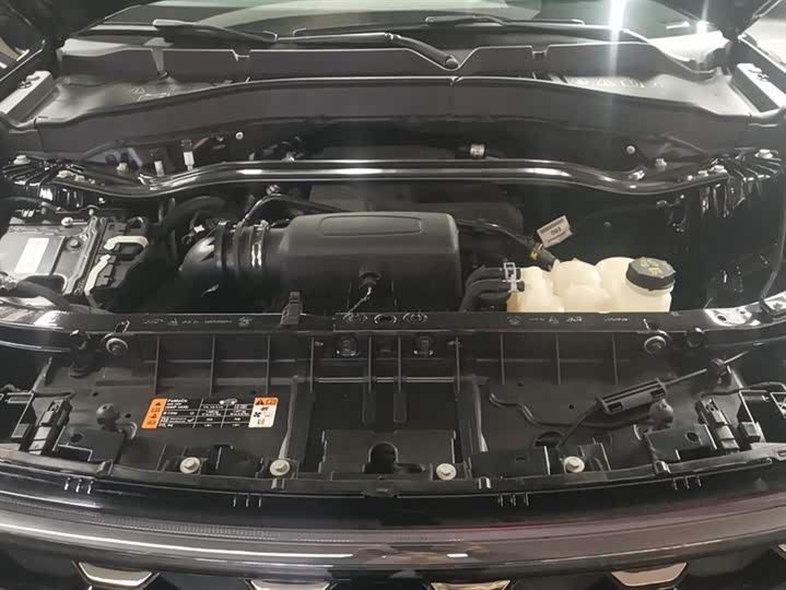 Фото 10 - Ford Explorer