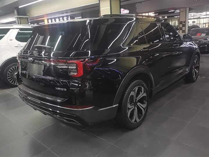 Фото 3 - Ford Explorer