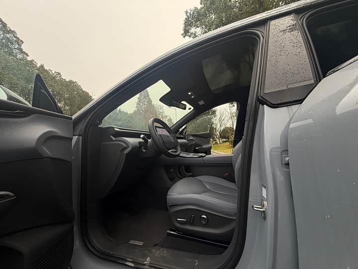 Фото 13 - XPeng G7