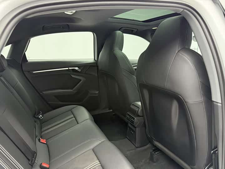 Фото 10 - Audi A3